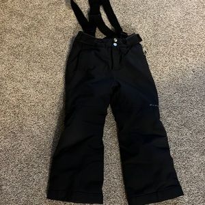 Snow pants size 5/6 great condition. Heavy duty and adjustable